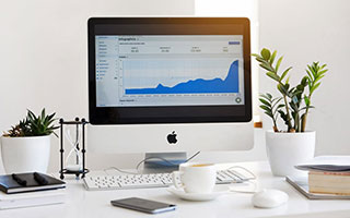 京润珍珠独家合作东方甄选《甄选的OFFER新主播·春招季》